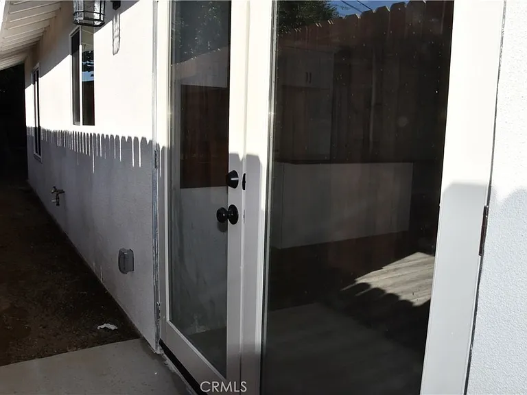 917 W Flora St #917B — Photo 11