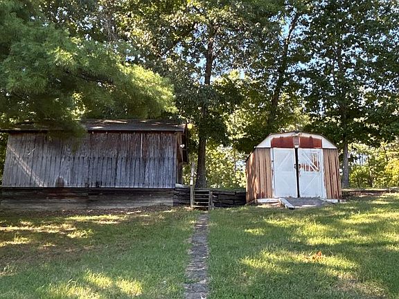 3rd image of 3035 Trent Rd SE
