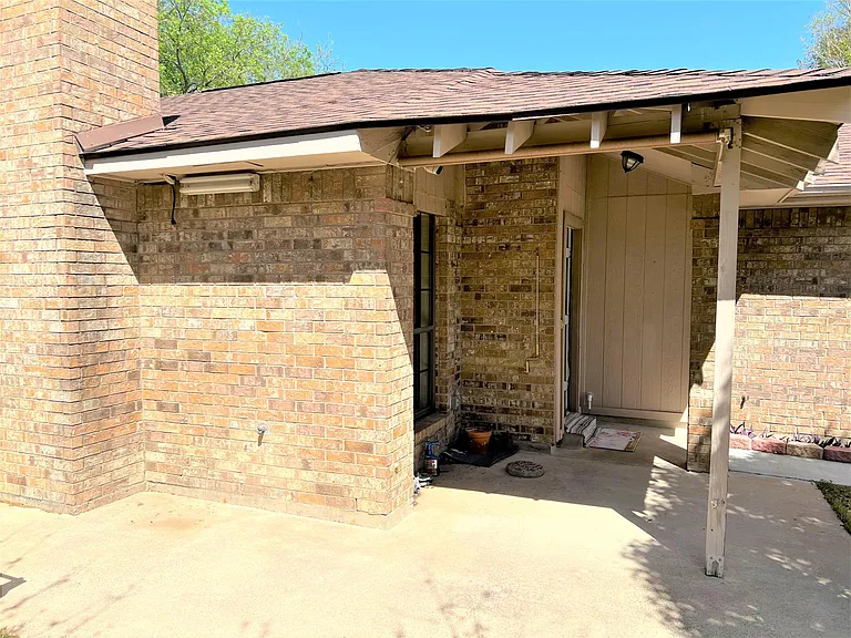 505 Valley Spring Dr — Photo 13
