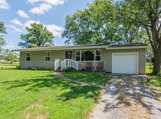 11799 E Diana Rd, Mount Vernon, IL 62864