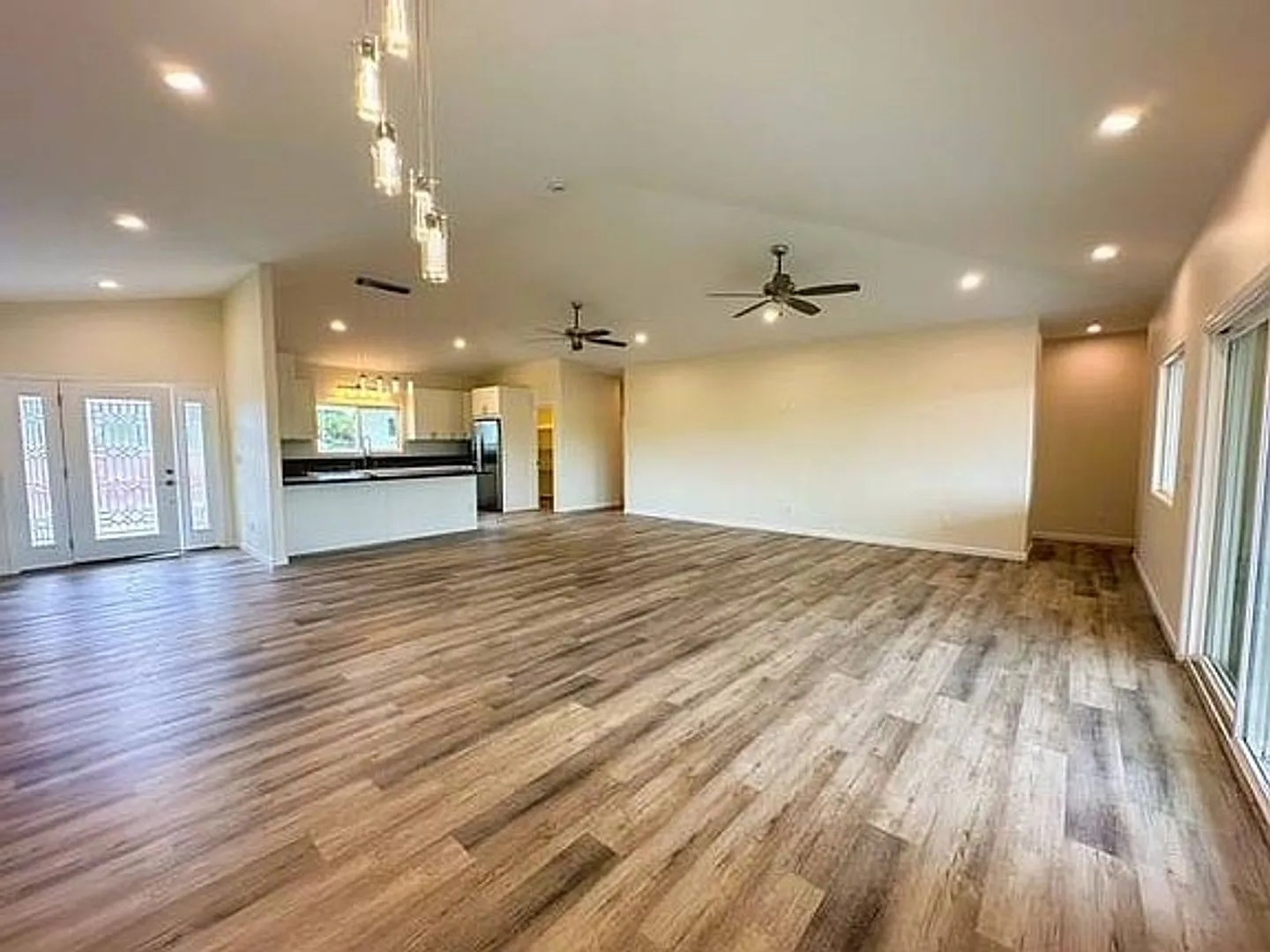 Fully Furnished 3BD/3BA on 2 Private Acres | Fenced | Garage | $2,900 — Photo 2