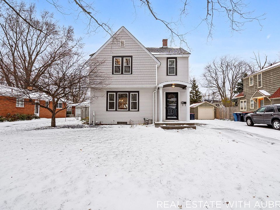 1st image of 145 W 23rd St