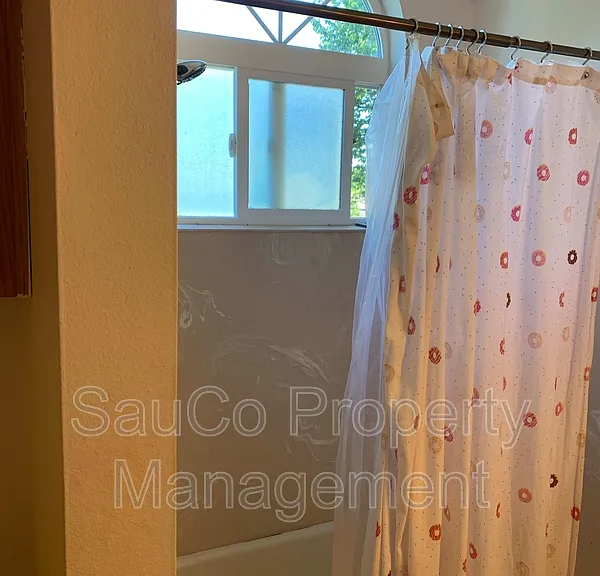 1587 NE 57th Ave — Photo 8