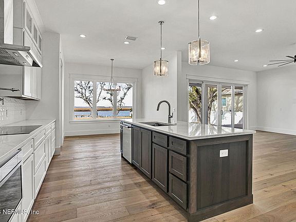 5th image of 15936 SHARK Road W