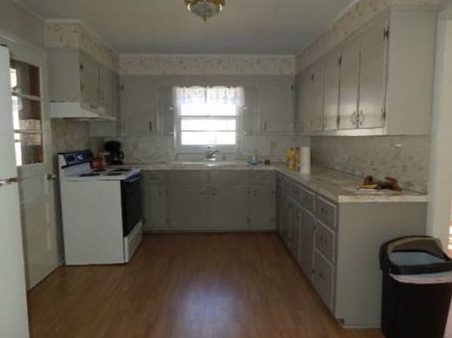 4th image of 395 Williford Ln