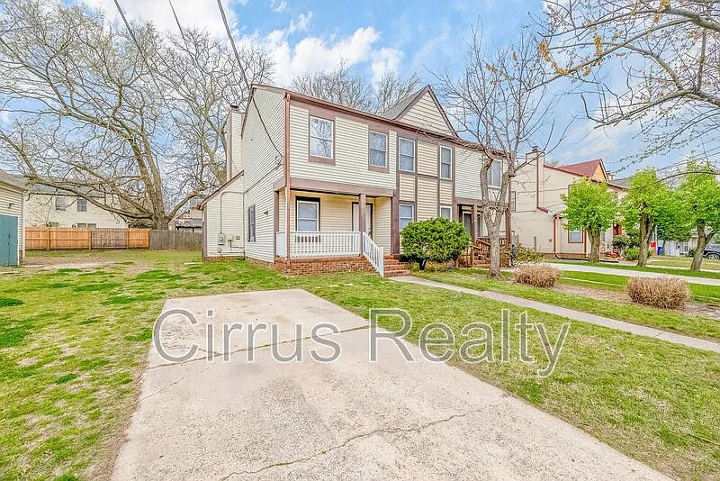 Building Photo - 317 49th St