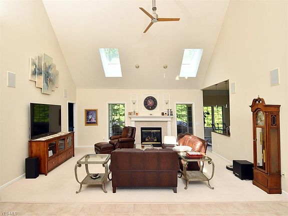 4th image of 10115 Hardwood Trl