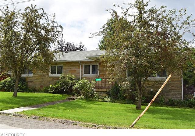 1st image of 203 Oak St