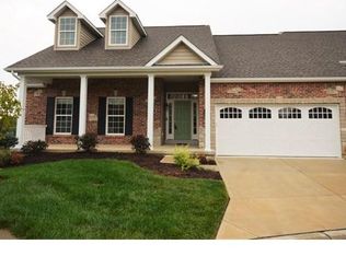 5265 Hollow Wood Ct, Saint Louis, MO 63128