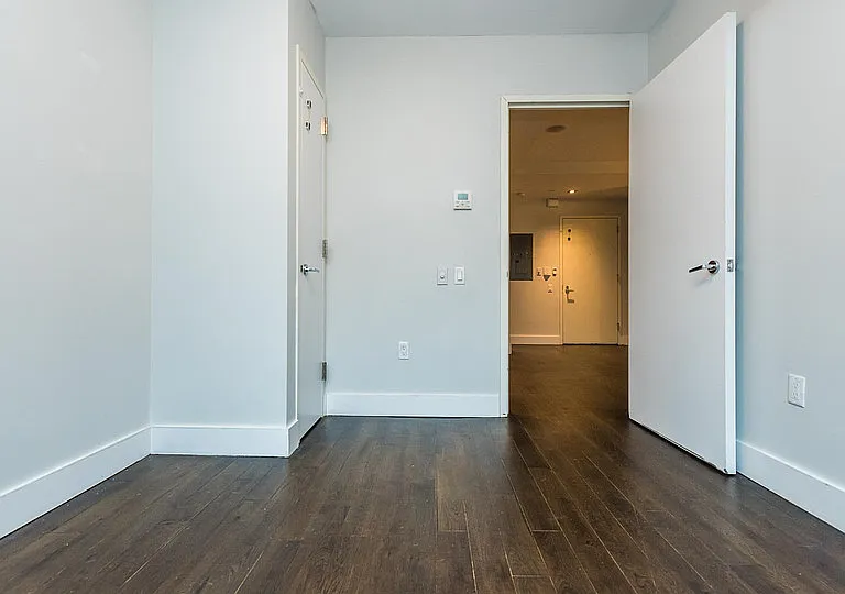 146 Meserole St #2F — Photo 4