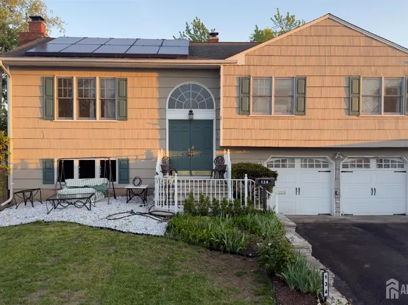 134 Benart Pl, Middlesex, NJ 08846