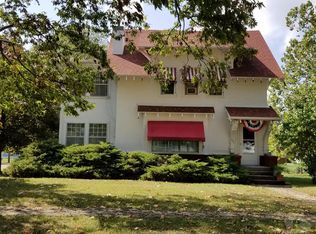 502 N 3rd St, Eddyville, IA 52553