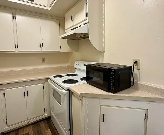 5250 E Bellevue St #D — Photo 8