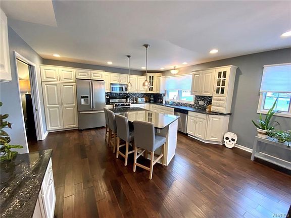 4th image of 65 Bluejay Ln