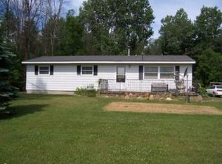 5220 Oak Rd, Vassar, MI 48768