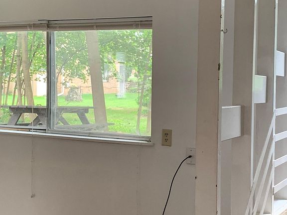 5th image of 1109 Elder Blvd #1
