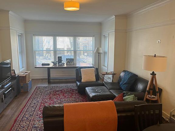 5th image of 4530 N Spaulding Ave Floor 1