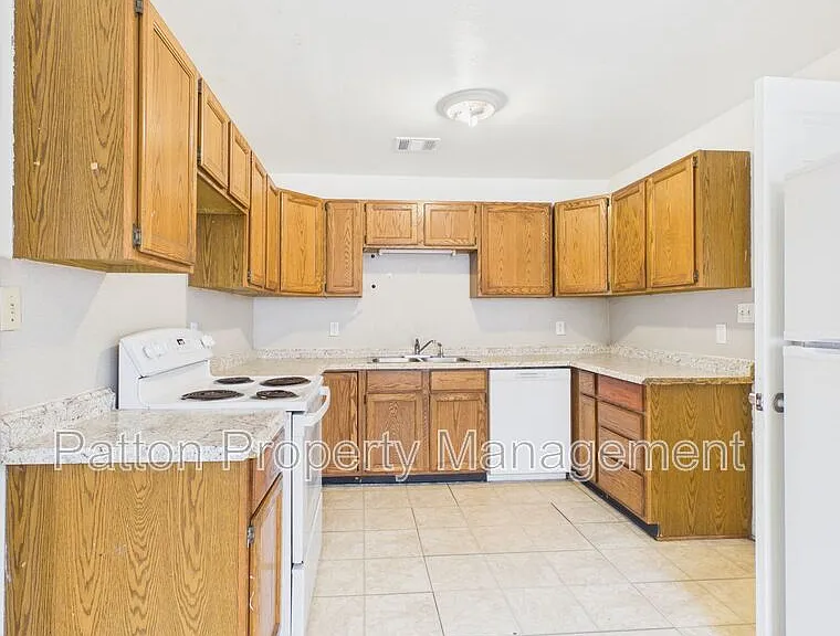 4308 S Jackson St — Photo 8