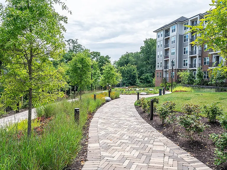 The Belhaven Apartments — Photo 42