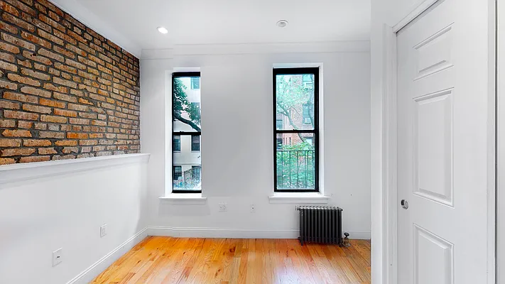 Rented by Keller Williams NYC | media 19