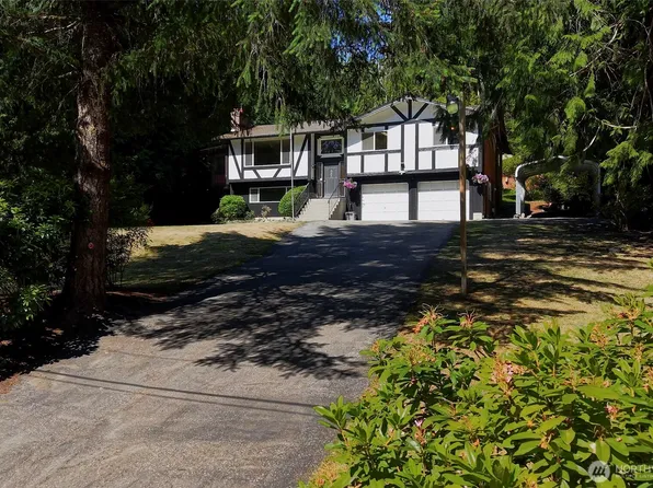 14203 Thomas Drive NW, Silverdale, WA 98383