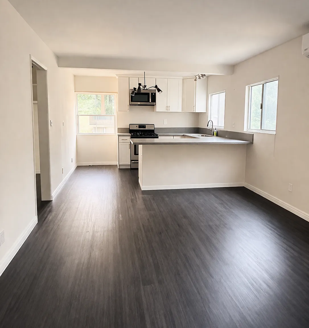 1 bed, 680 sqft, $2,300 — Photo 4
