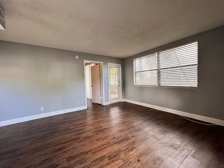 718 Executive Center Dr #111 — Photo 2