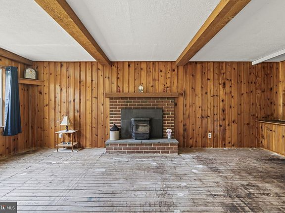 5th image of 2029 E Cedarville Rd