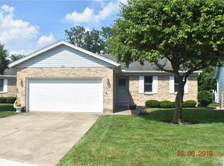 825 Spring Lake Cir, Enon, OH 45323
