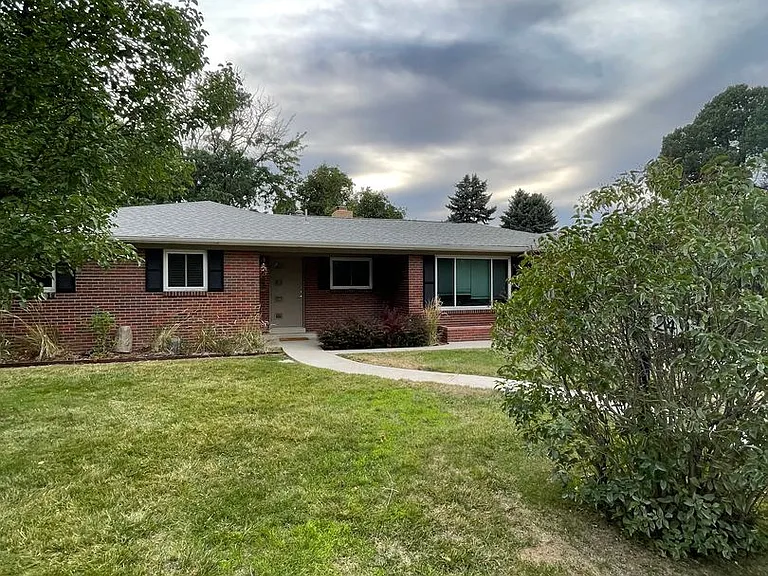 249 Newport St — Photo 32