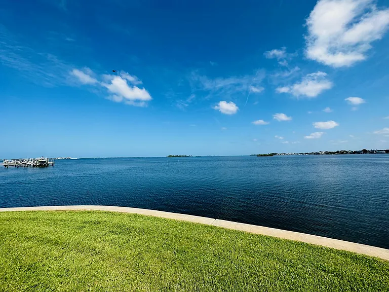 464 N Paula Dr #316 — Photo 47