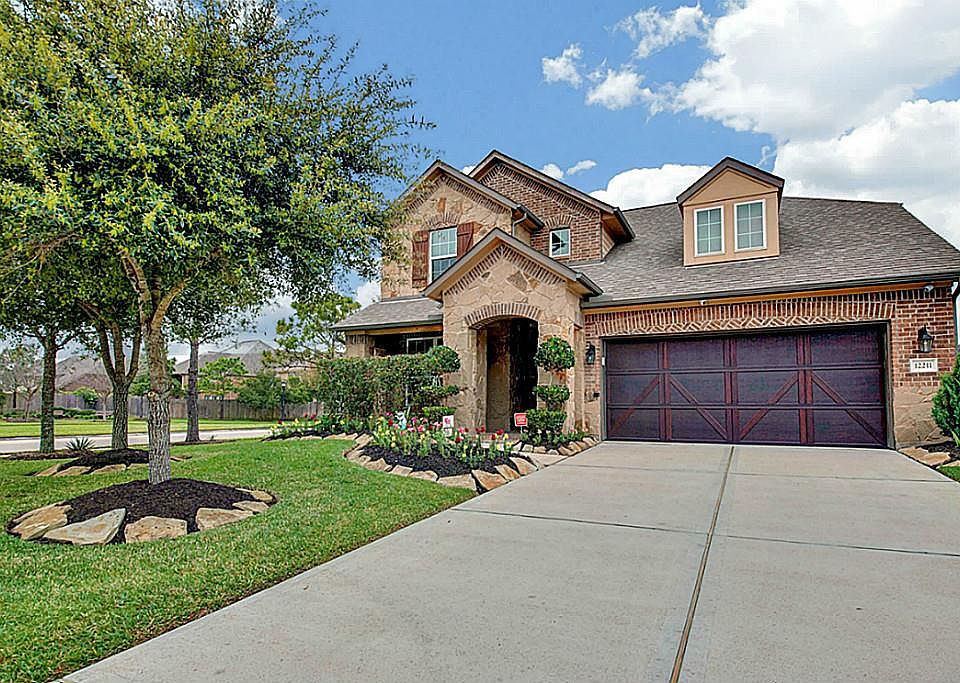 2nd image of 12211 Linden Rose Ct
