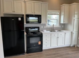 1396 Texas Loop #181-57, Floresville, TX 78114