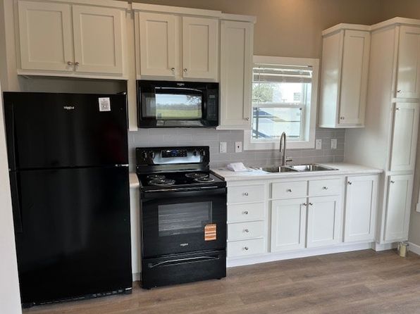 1396 Texas Loop #181-57