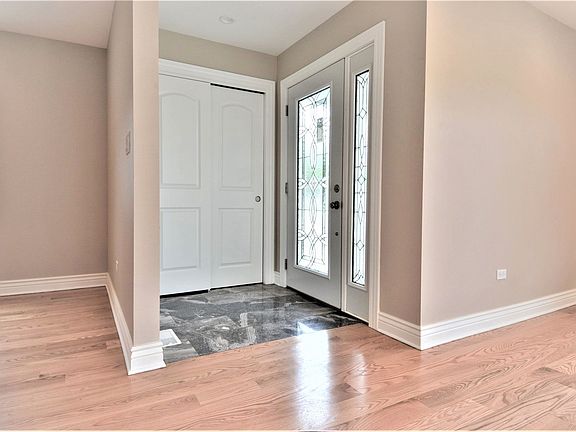 3rd image of 351 N Roy Ave