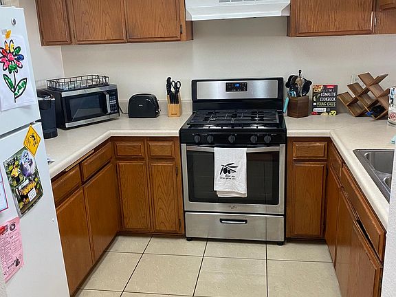 3rd image of 680 Grand Ave APT 201