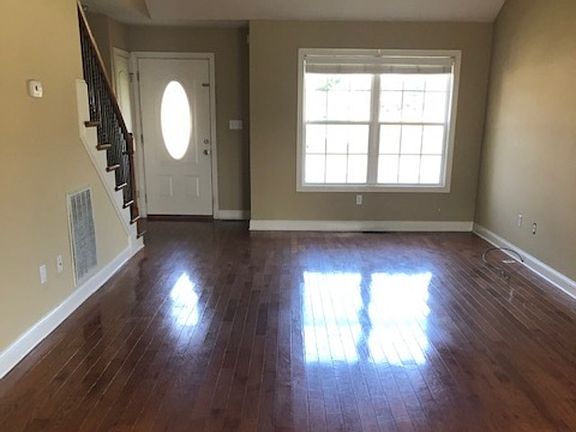 2nd image of 905 Corydalis Ct