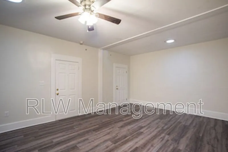1 bed, 1.0 bath, 530 sqft, $900 — Photo 4