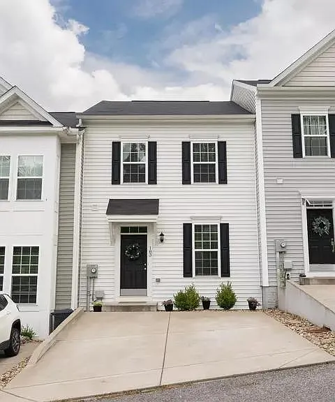 183 Falling Leaf Ln — Photo 1