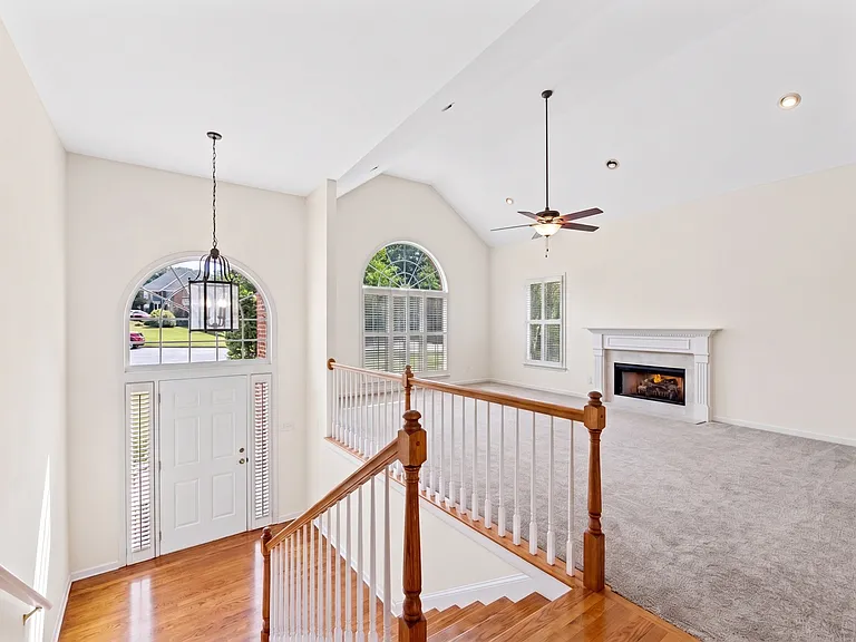 540 Battleview Dr — Photo 3