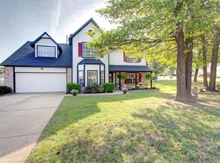 6901 W Silver Oak Dr S, Tulsa, OK 74107