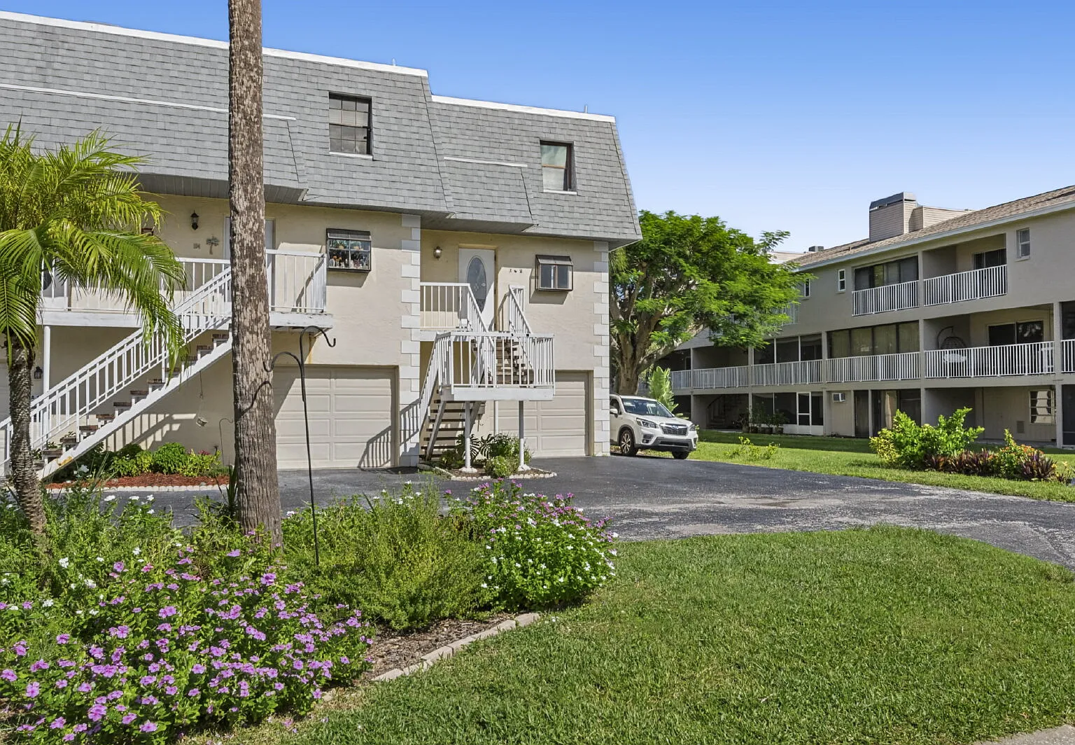 3 bed, 3.5 bath, 1443 sqft, $3,200 — Photo 3