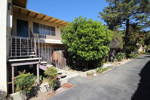 2nd image of 808 Santa Barbara St APT 10