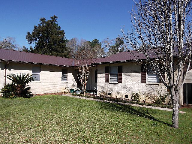 1st image of 4076 McCall Ln