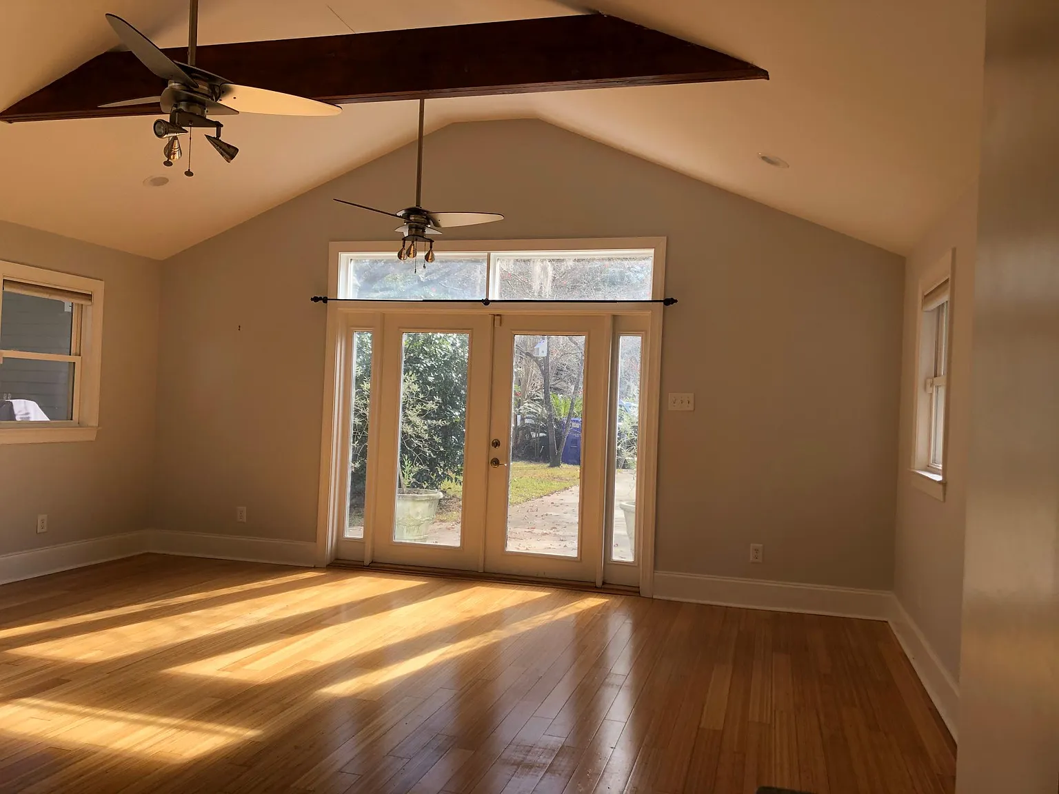 1 bed, 1200 sqft, $1,950 — Photo 2