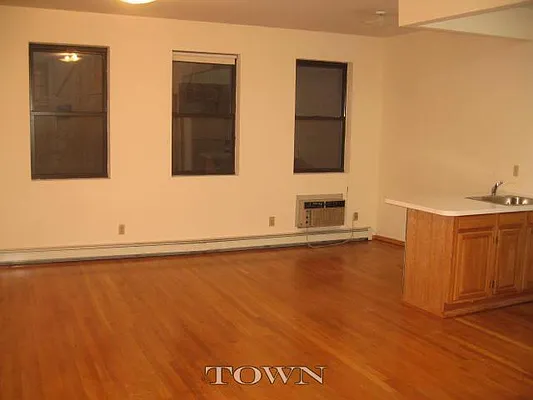 Rented by Town Residential | media 9