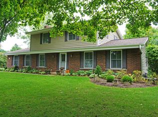 W305N6936 Linda Ann Dr, Hartland, WI 53029