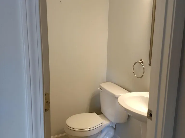 901 Timber Dr #B — Photo 5