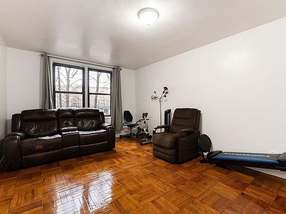 2nd image of 33-24 Junction Blvd #1-R