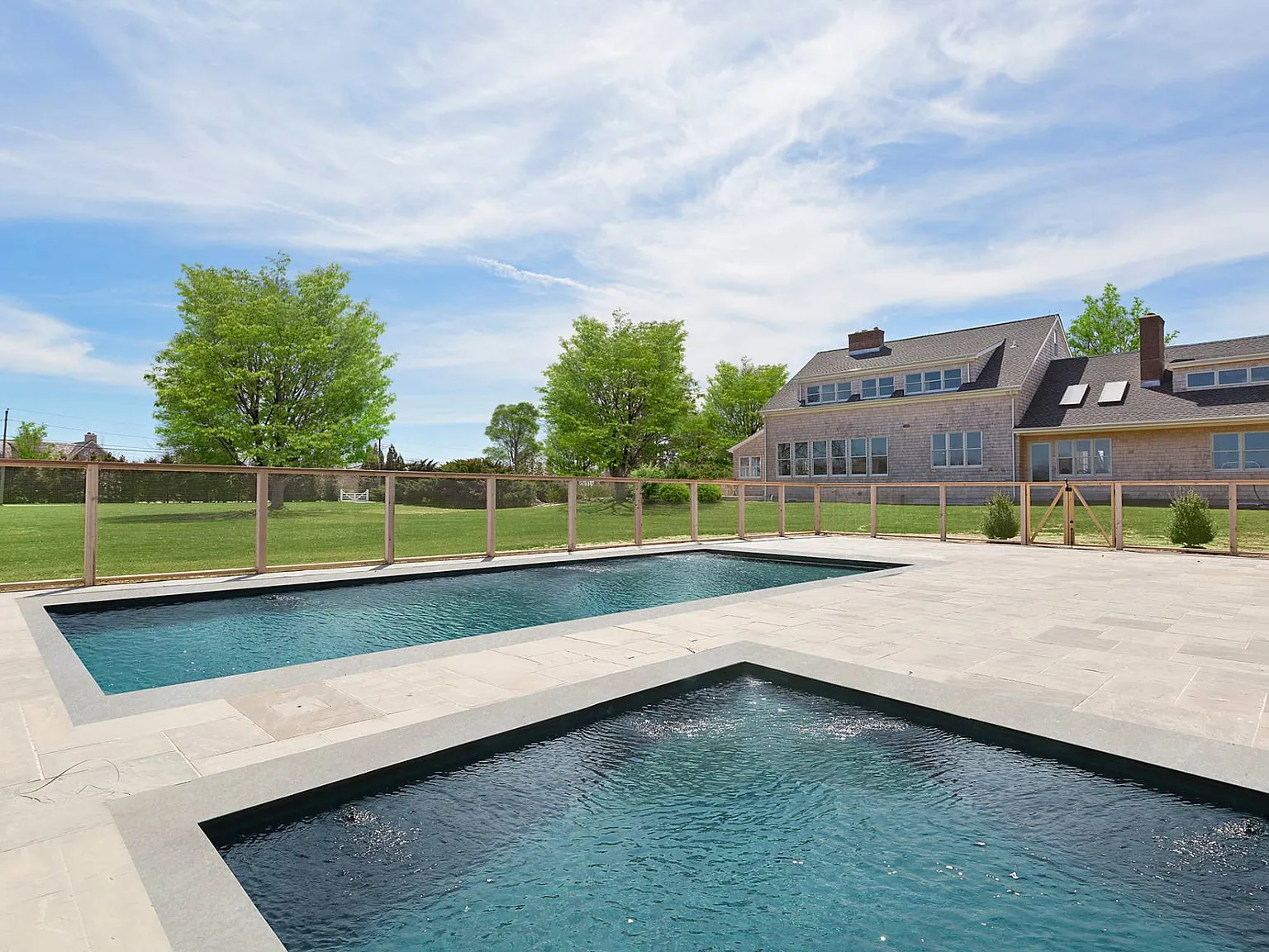 New Sagaponack Modern Farmhouse on Reserve — Photo 3